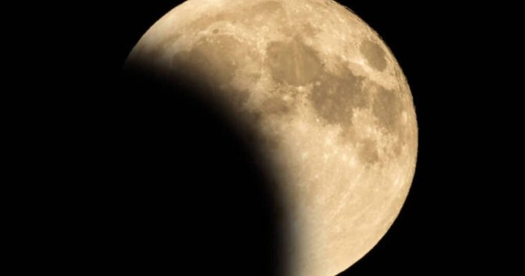 ECLIPSE LUNAR PENUMBRAL – LUA CHEIA EM CAPRICÓRNIO